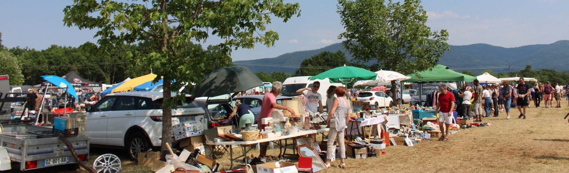 [Diaporama]Marché aux puces